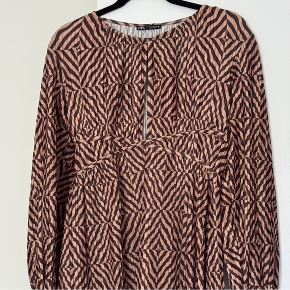 Zara Brown Pleated Mini Dress - Medium - Picture 4 of 7
